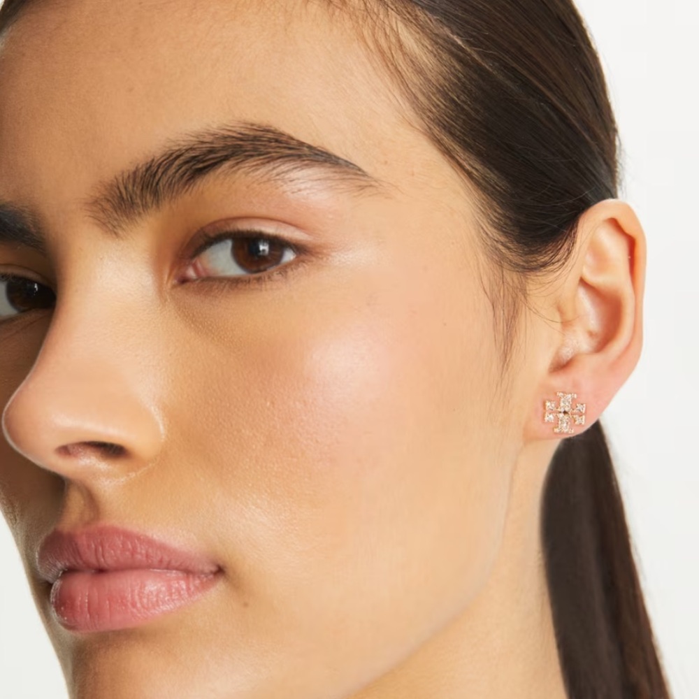 Tory Burch Miller‎ Pave Stud Earring - Picture 3 of 3